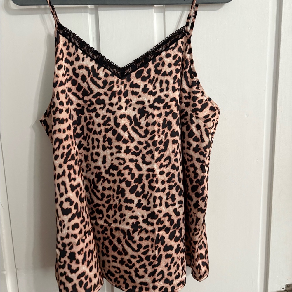 ⭐️$4 when bundled- Leopard Print Camisole